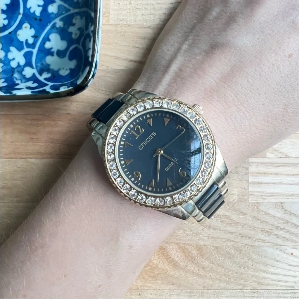 Chico's ladies gold tone black dial cocktail fashion watch NEW BATTERY